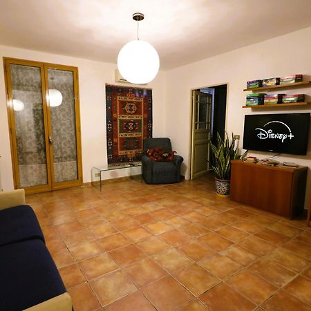 Area 52 Storia Ed Eleganza Vicino Ai Teatri Palermo Zewnętrze zdjęcie